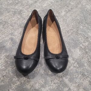 Classic Black VIONIC Ballet Flats